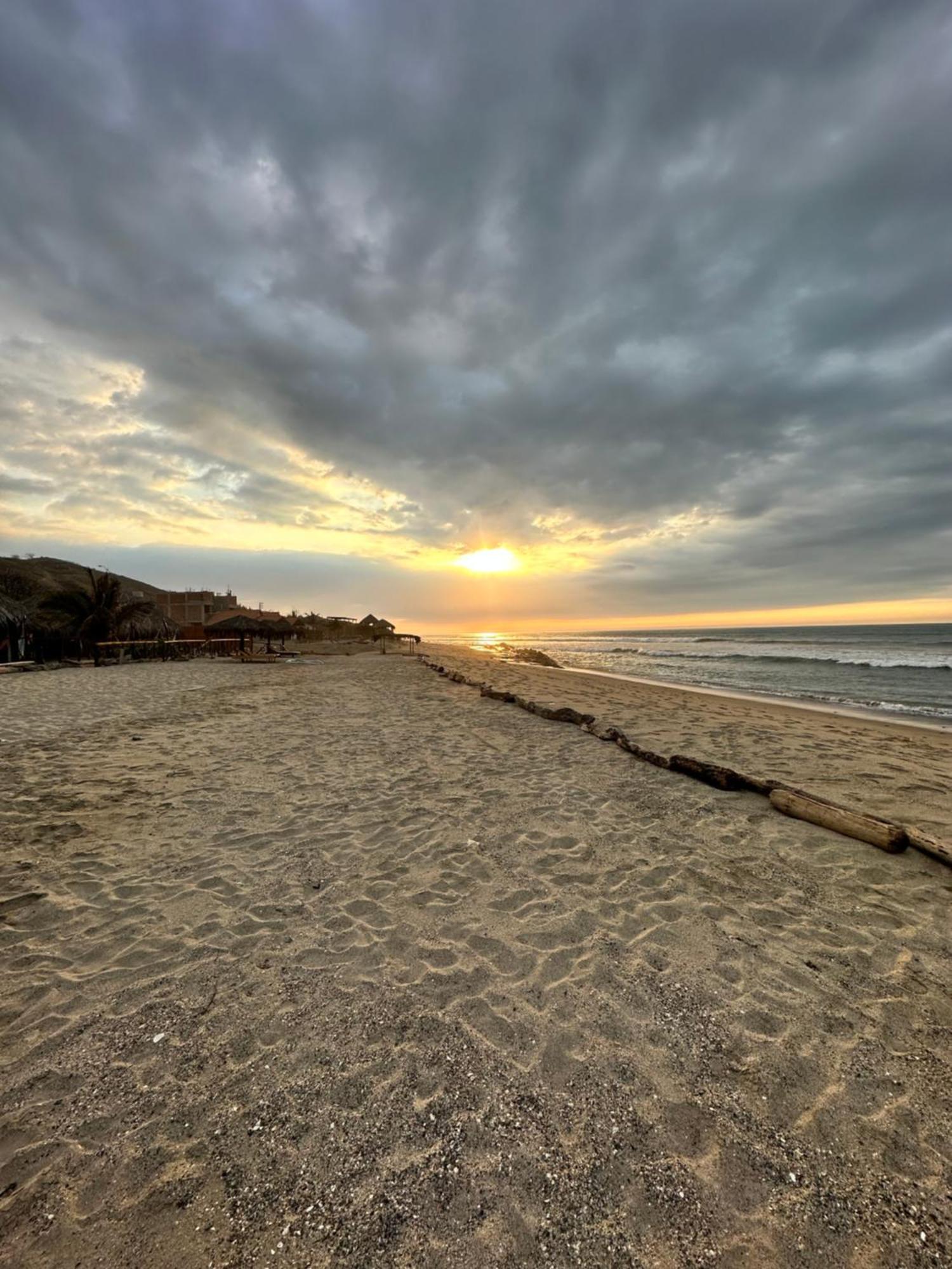 Waltako Beach Culture Otel Canoas de Punta Sal Dış mekan fotoğraf